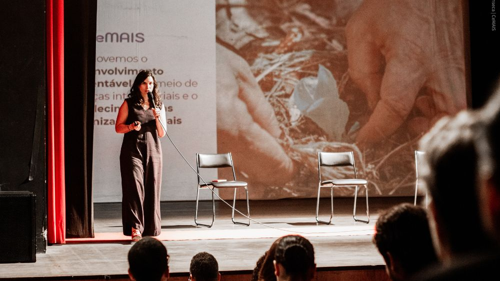 Aline Seoane em painel sobre MROSC